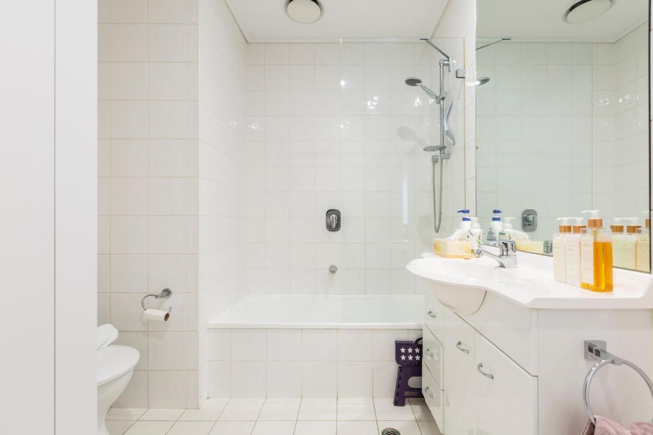 ☆Of Southbank☆Light Filled Apartment☆Huge Private Terrace With City Views☆Parking☆Pool☆Gym☆Wifi Melbourne Eksteriør billede